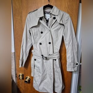 Banana Republic Small Button Tan Trechcoat